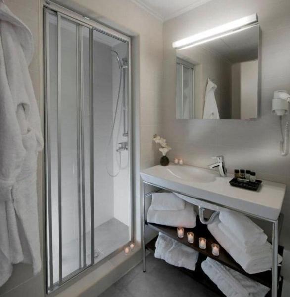 Karavia Lux Inn