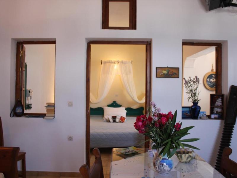 Vrachia Studios & Apartments