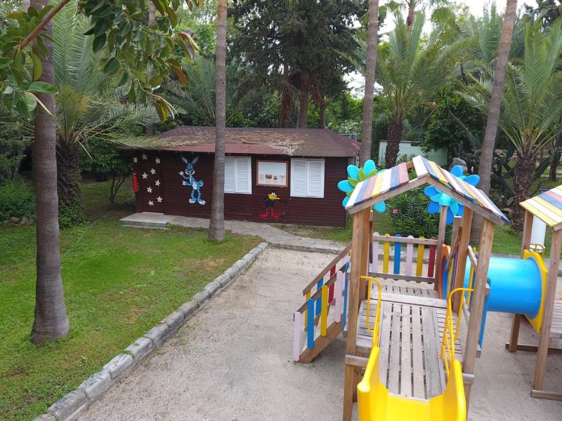 Green Paradise Beach Hotel