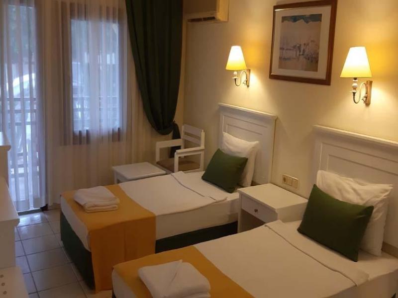 Green Paradise Beach Hotel