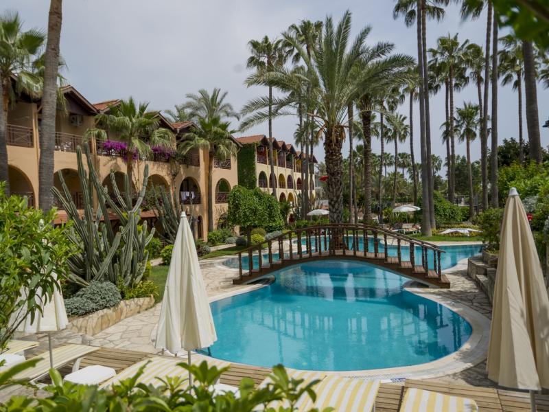 Green Paradise Beach Hotel