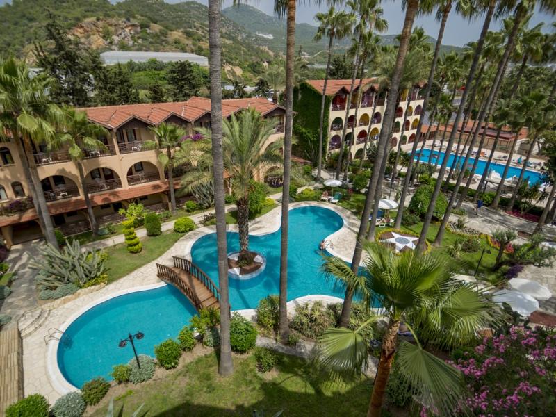 Green Paradise Beach Hotel