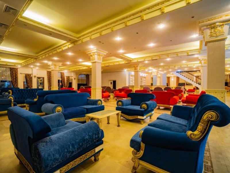 Grand Larina Beach Hotel