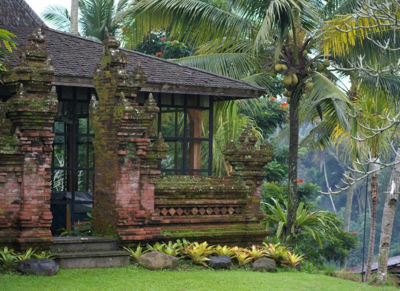 Chapung Sebali Resort & Spa