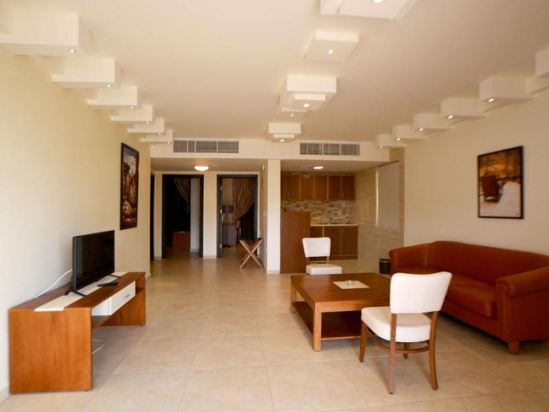 Public Security Hotel & Chalets