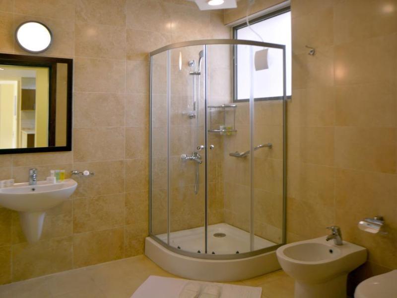 Public Security Hotel & Chalets