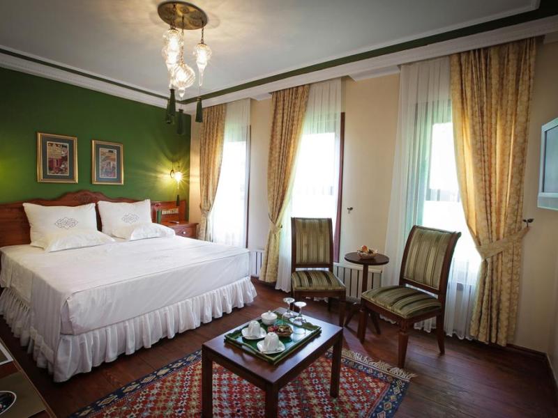 Rose Garden Suites