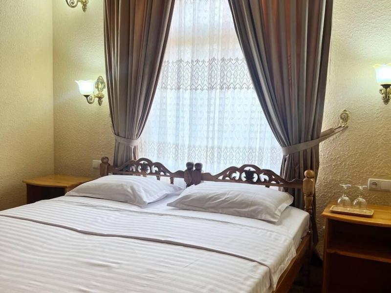 Caravan Serail
