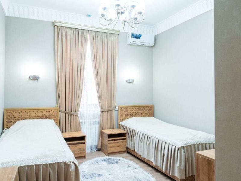 Caravan Serail