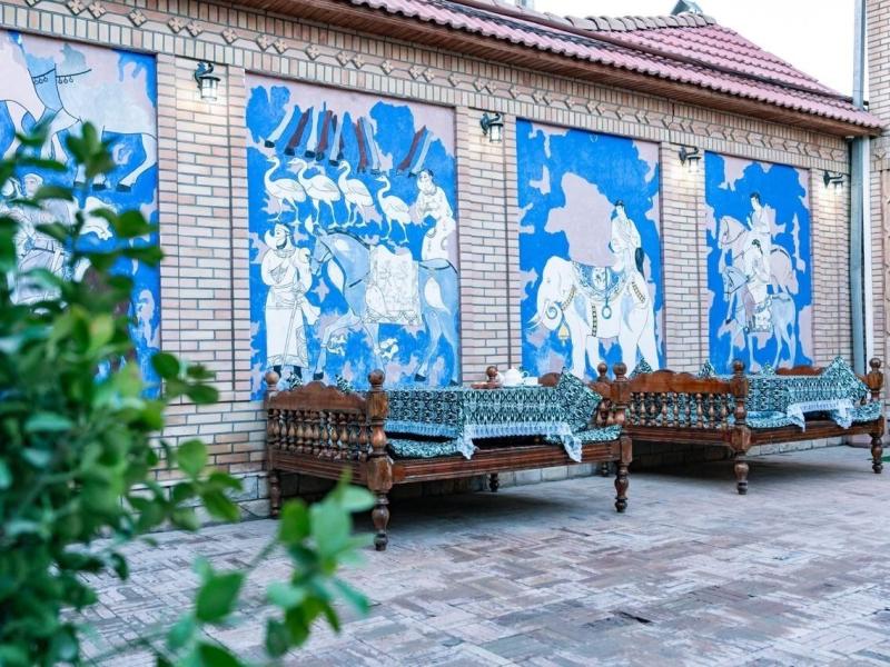 Caravan Serail