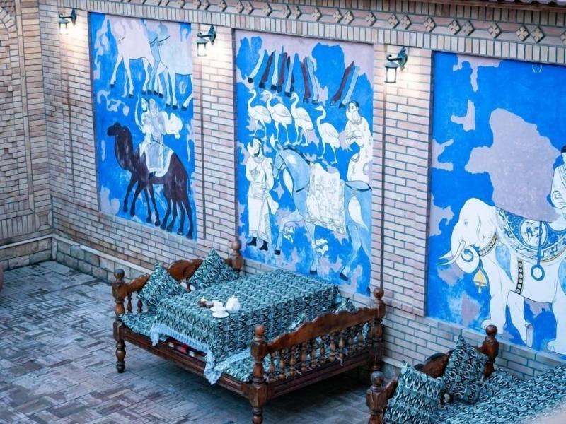 Caravan Serail