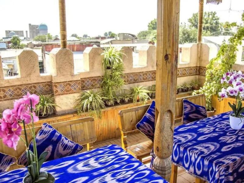 Caravan Serail