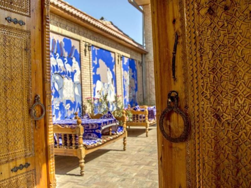 Caravan Serail