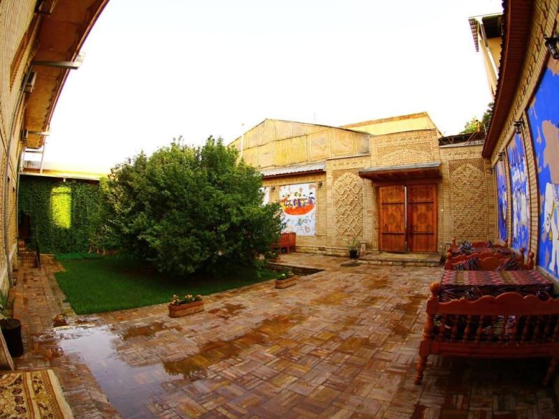 Caravan Serail