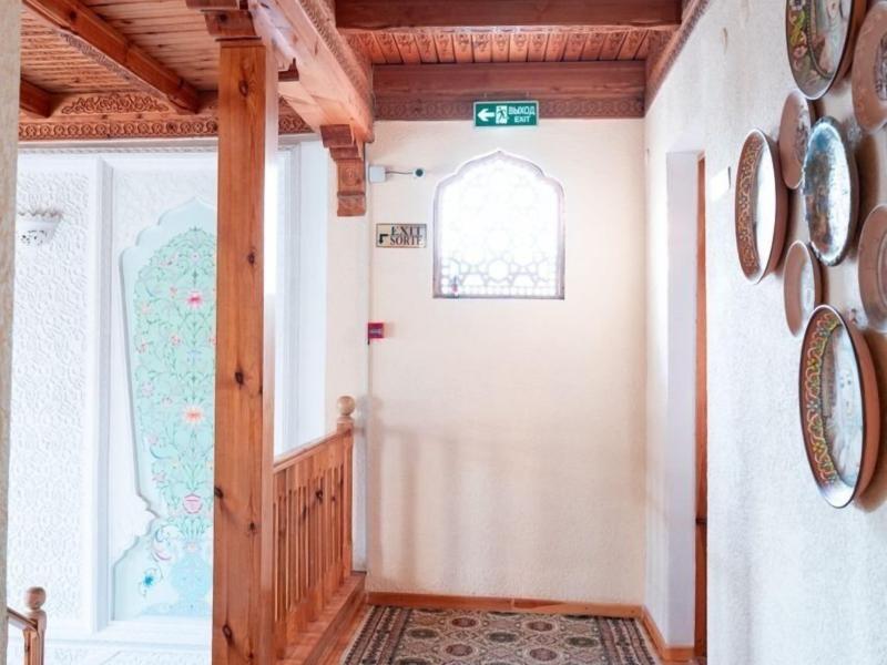 Caravan Serail