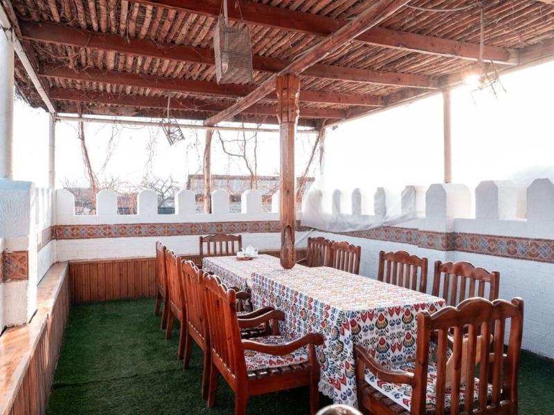 Caravan Serail