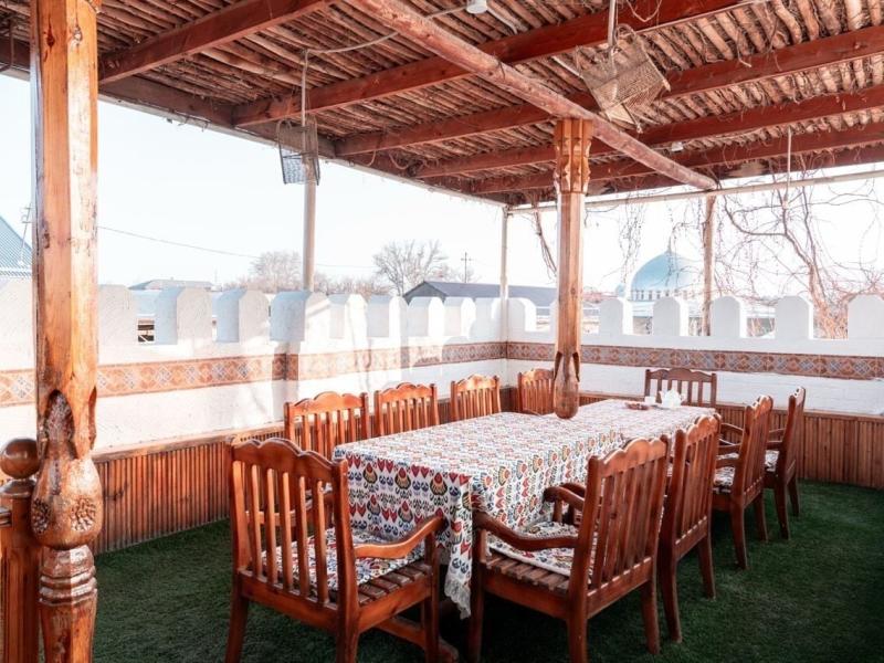 Caravan Serail