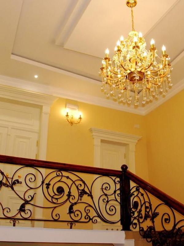 Jahon Palace