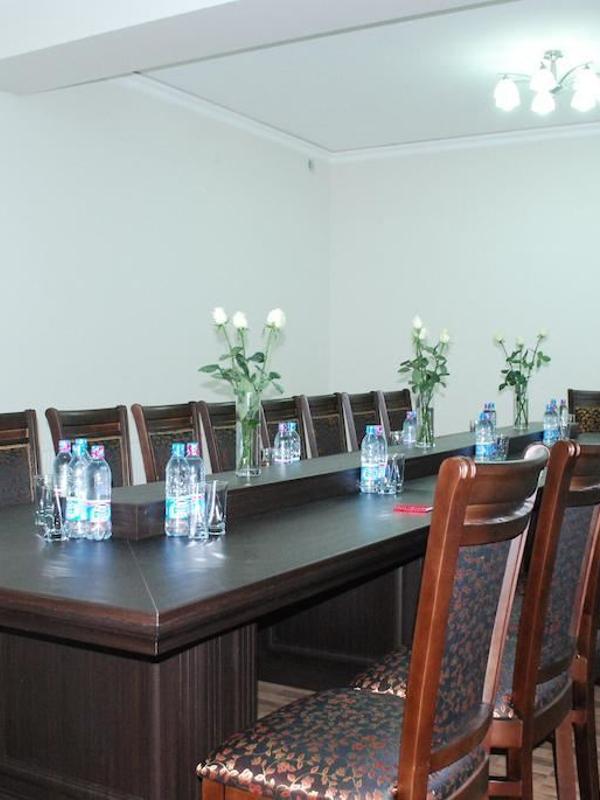 Jahon Palace