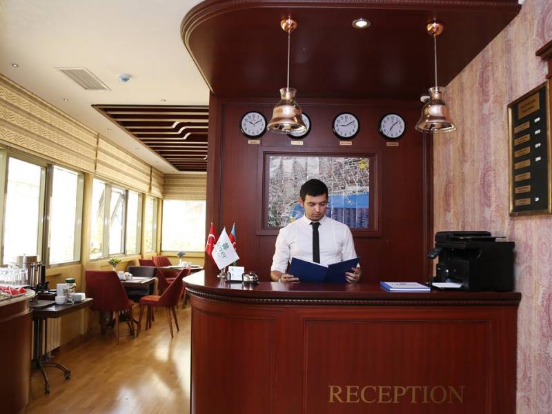 Clover Hotel Baku