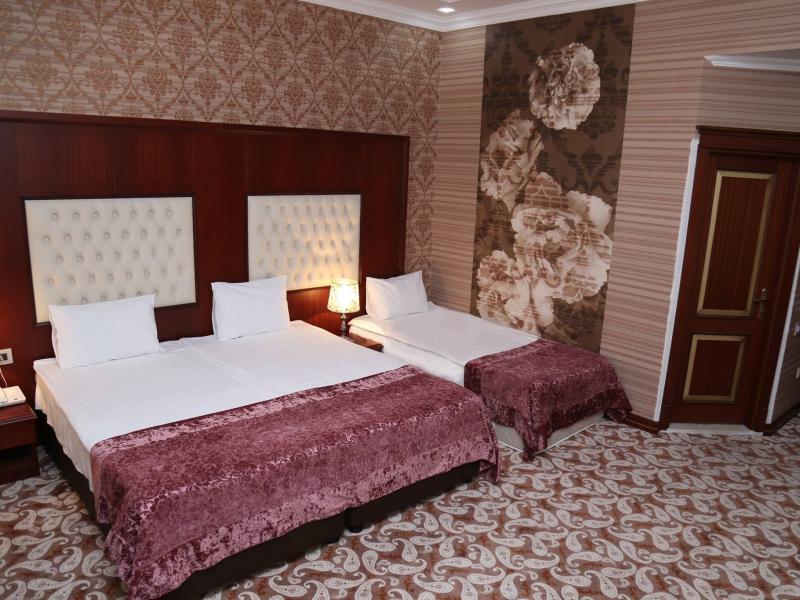 Clover Hotel Baku