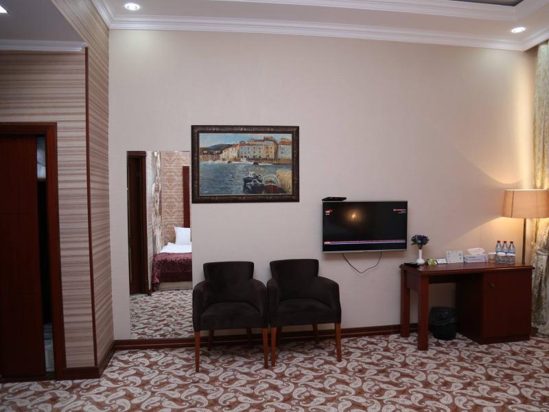 Clover Hotel Baku