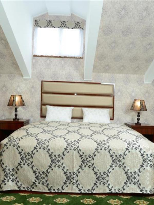 City Line Boutique Hotel