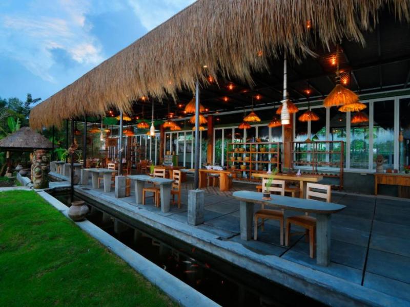 Alam Puisi Villa