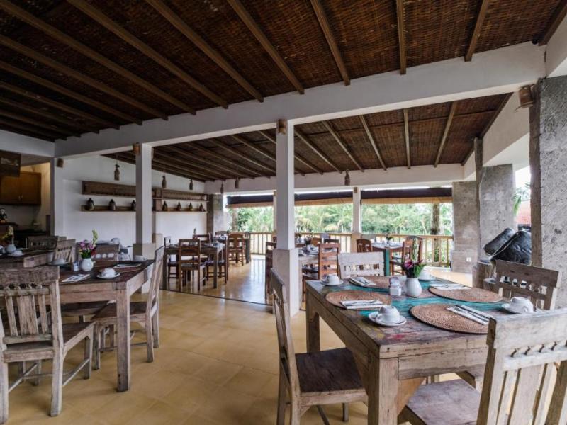 Alam Puisi Villa