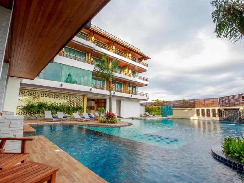 Aqua Resort Phuket