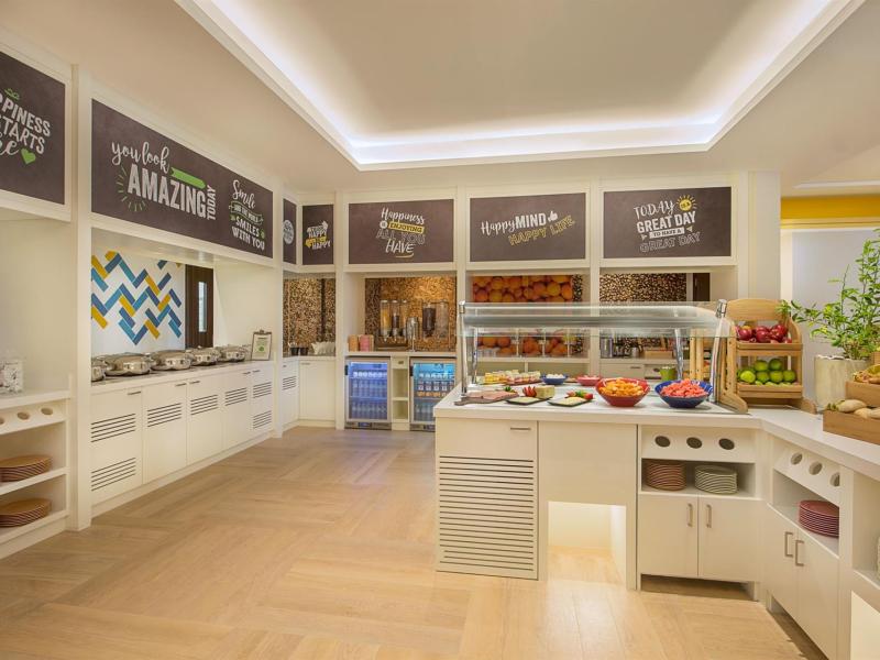 Hampton By Hilton Dubai Airport