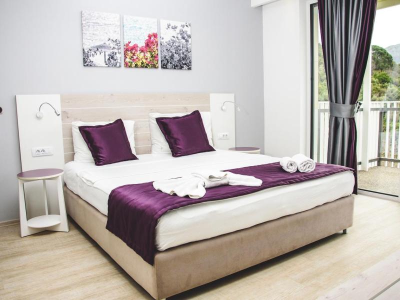 Carine Hotel Park Bijela 