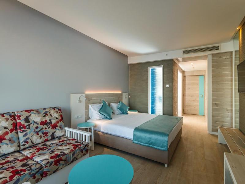 Carine Hotel Park Bijela 