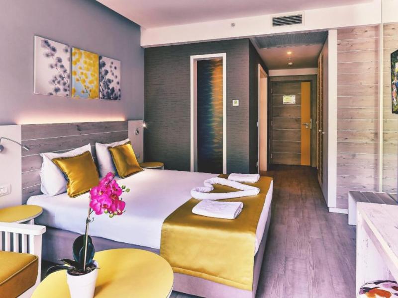 Carine Hotel Park Bijela 