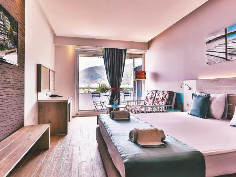 Carine Hotel Park Bijela 