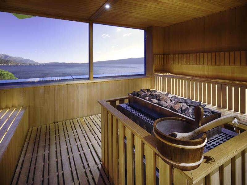 Carine Hotel Park Bijela 