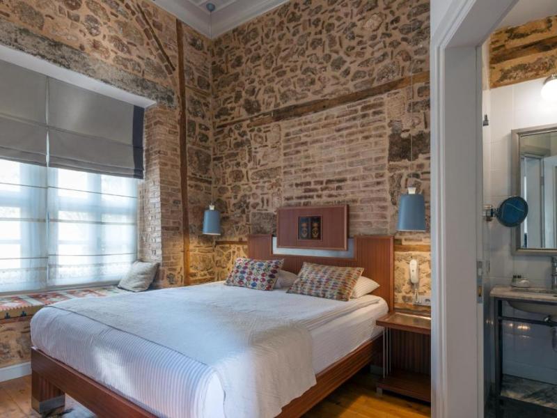 Delight Deluxe Boutique Hotel