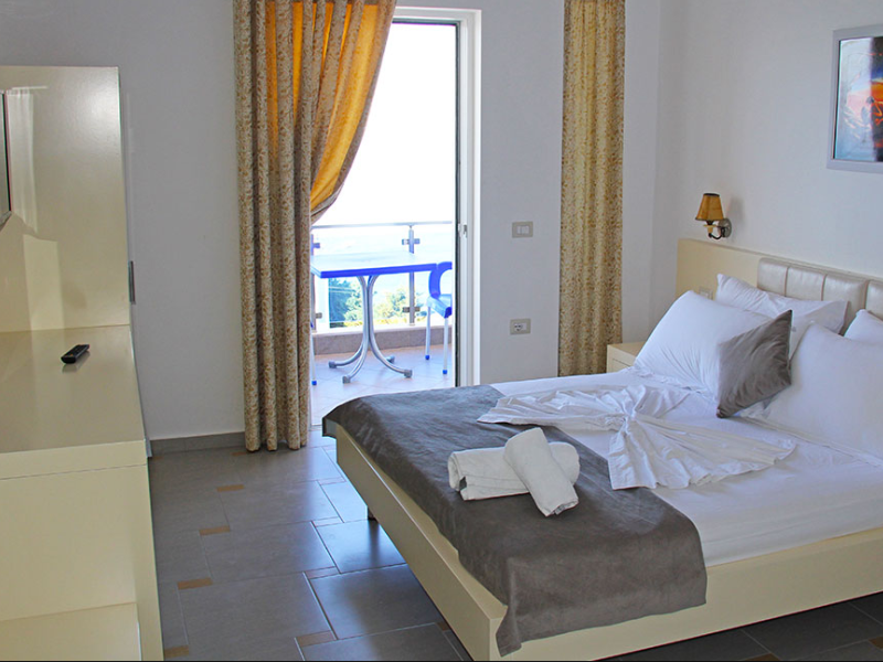 Aler Holiday inn Saranda