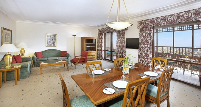 Hilton Cairo World Trade Center Residences