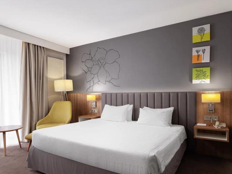 Edge Seligerskaya Moscow