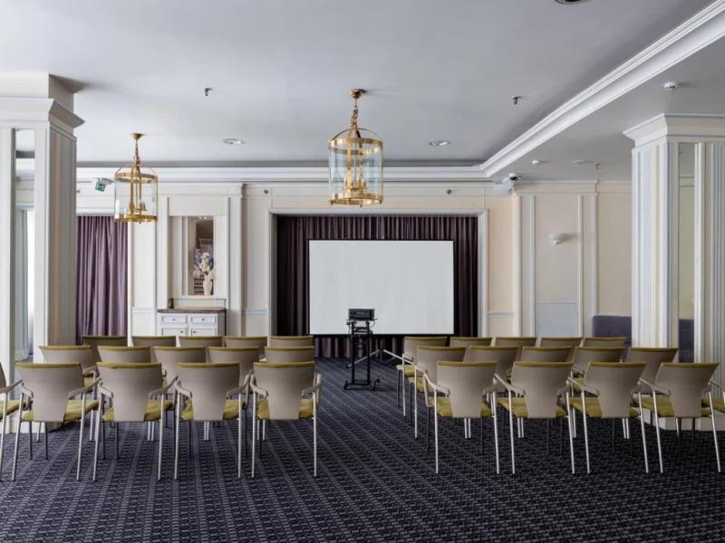 Edge Seligerskaya Moscow