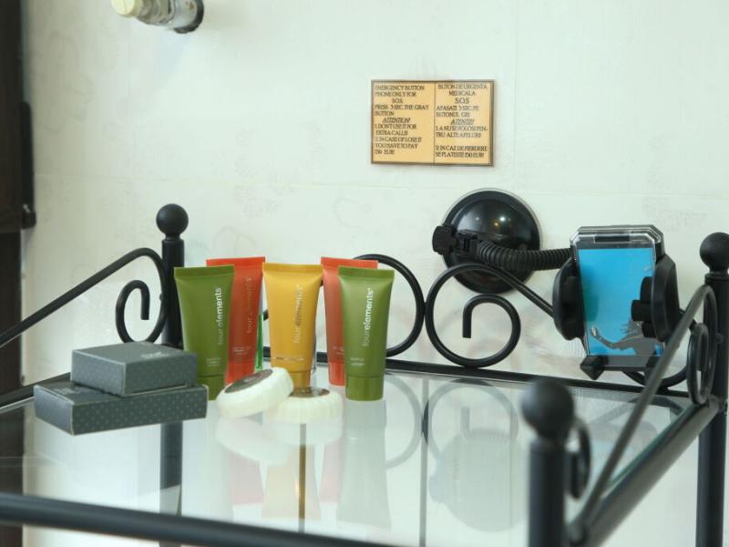 Legends chambers by Grand Pier