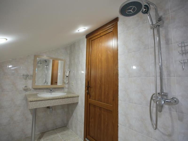 Киараз Арена