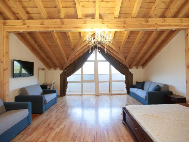 Киараз Арена