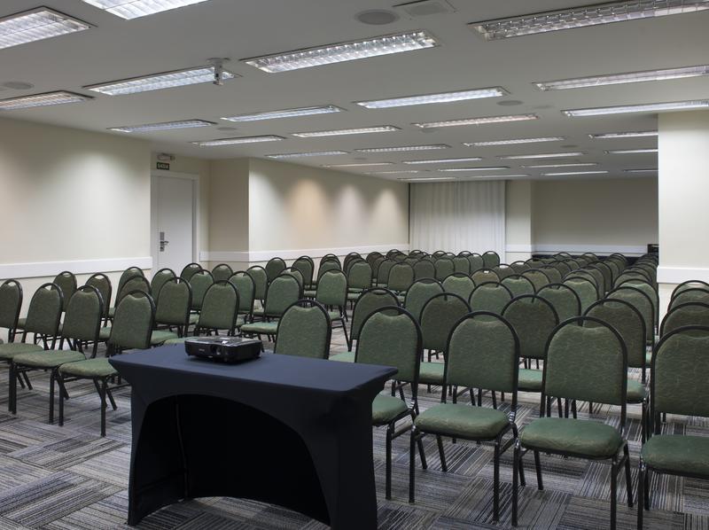 Slaviero Suites Curitiba Batel