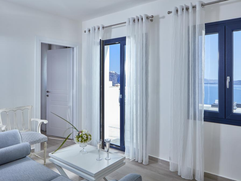 La Maltese Oia Luxury Suites