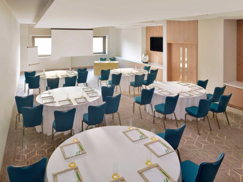 Holiday Inn Dubai Festival City