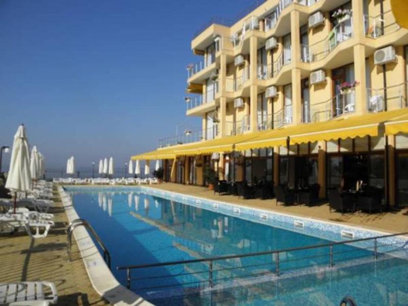 Aqua Dolphin Beach
