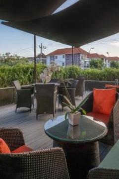 Отель Grand Livio Kuta Hotel Индонезия, Кута, фото 4
