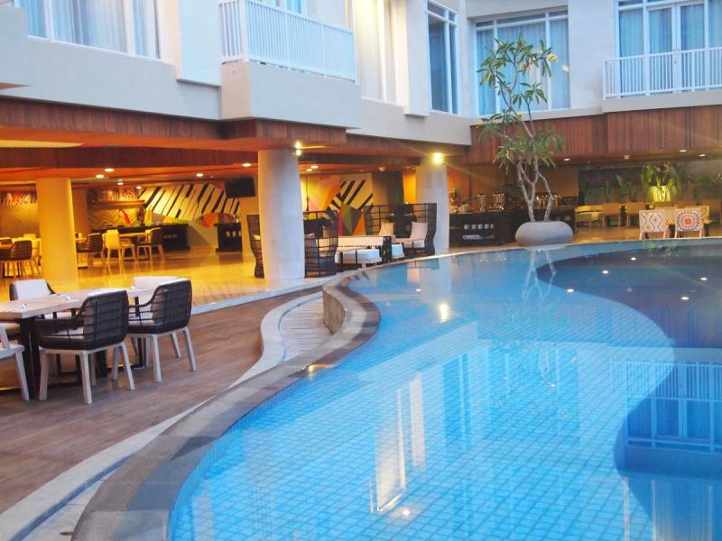 Bedrock Hotel Kuta Bali